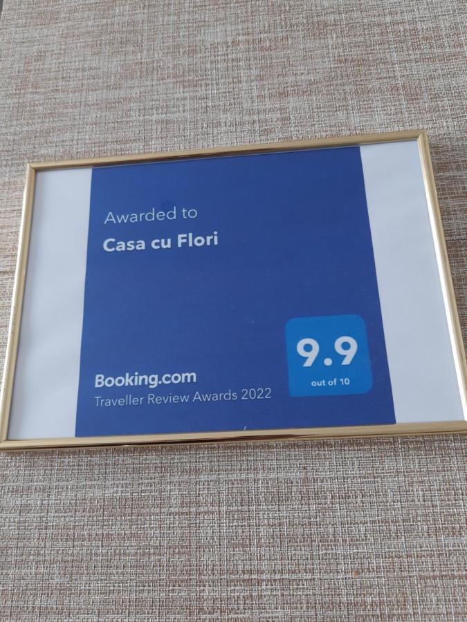 Hotel Casa Cu Flori Buşteni Exterior foto